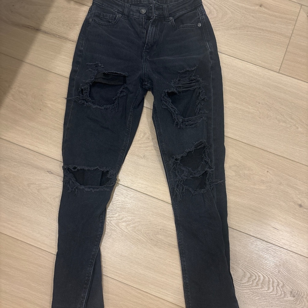 Ripped Mom jeans